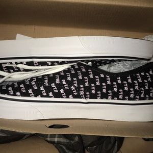 Vans (wtf saying black) unisex brand NEW